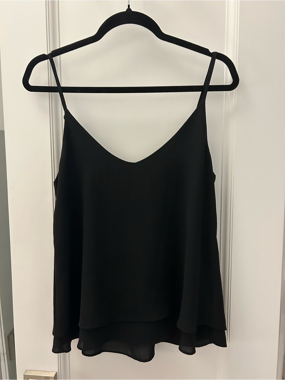 Abbeline Black V-Neck Layered Spaghetti Strap Camisole